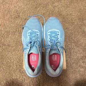 ASICS fast fleet tennis shoe